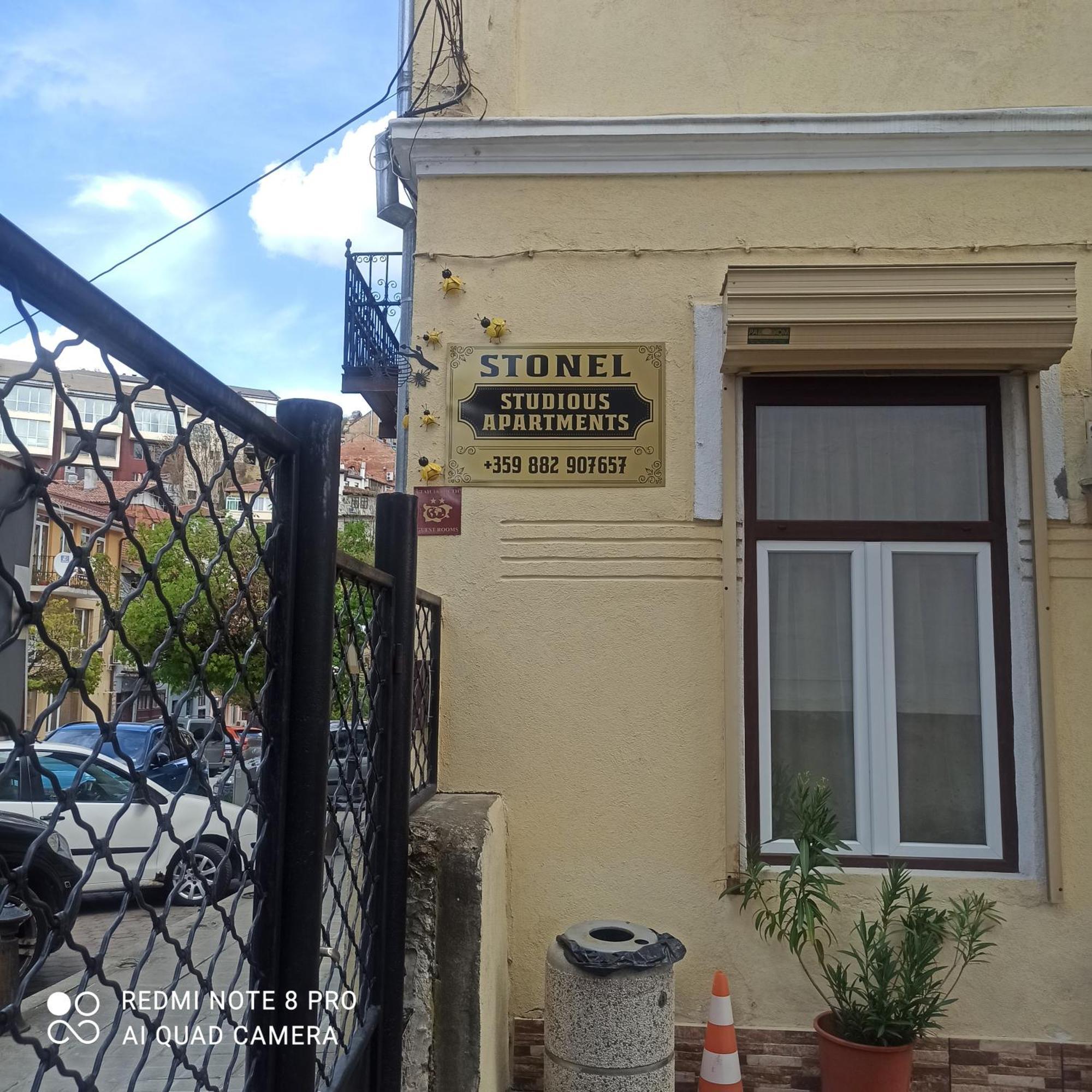 Стонел Appartement Veliko Tarnovo Buitenkant foto