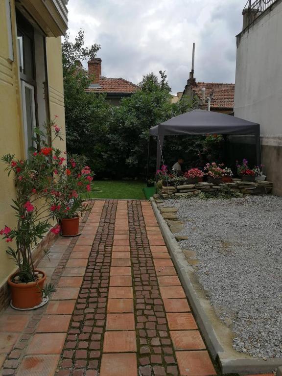 Стонел Appartement Veliko Tarnovo Buitenkant foto