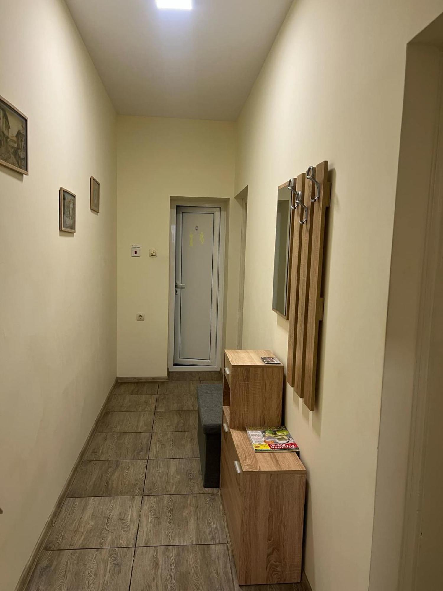 Стонел Appartement Veliko Tarnovo Buitenkant foto