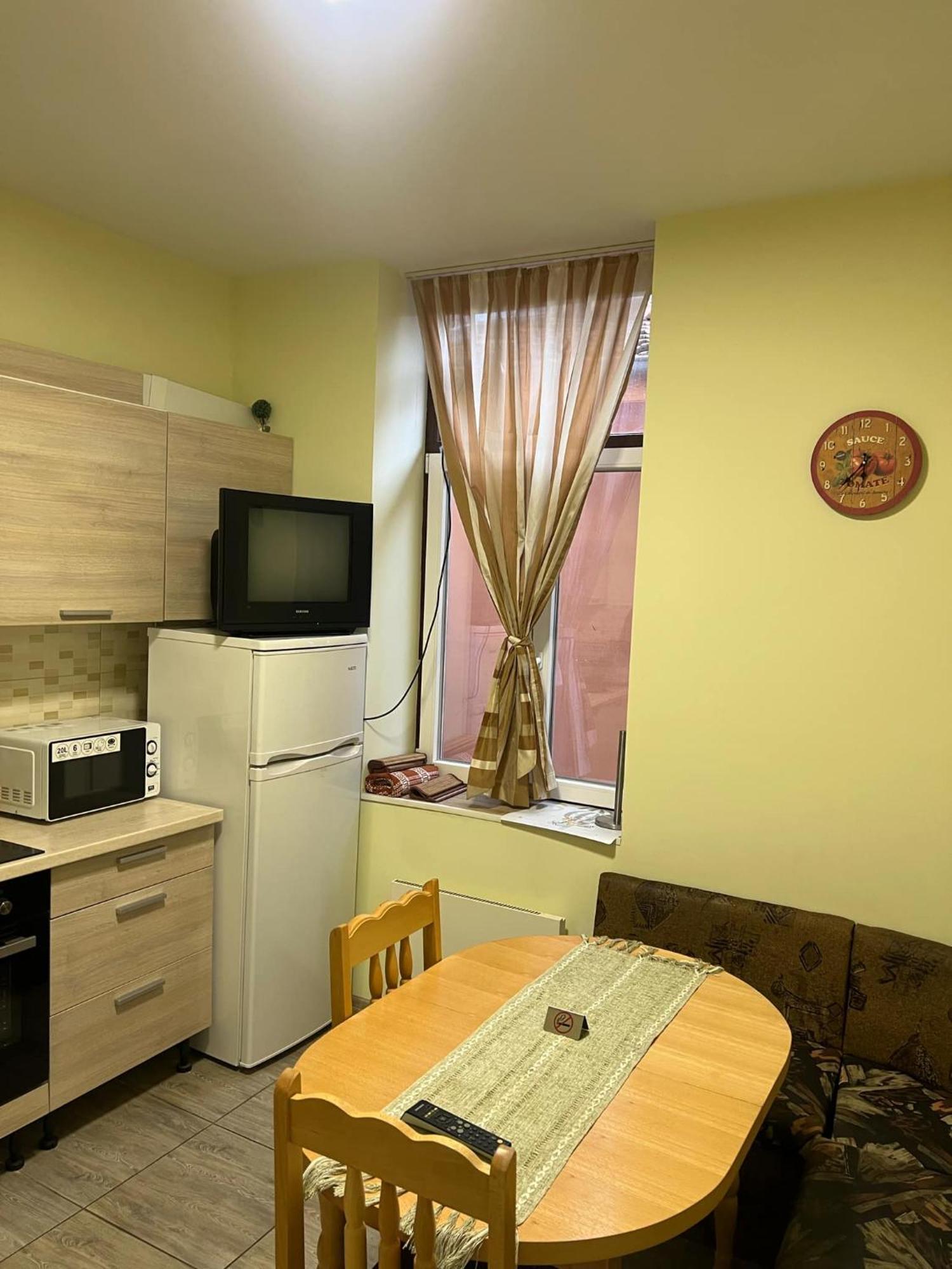 Стонел Appartement Veliko Tarnovo Buitenkant foto