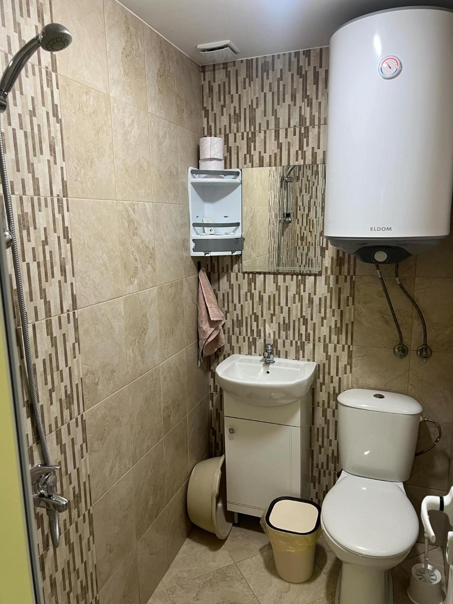 Стонел Appartement Veliko Tarnovo Buitenkant foto